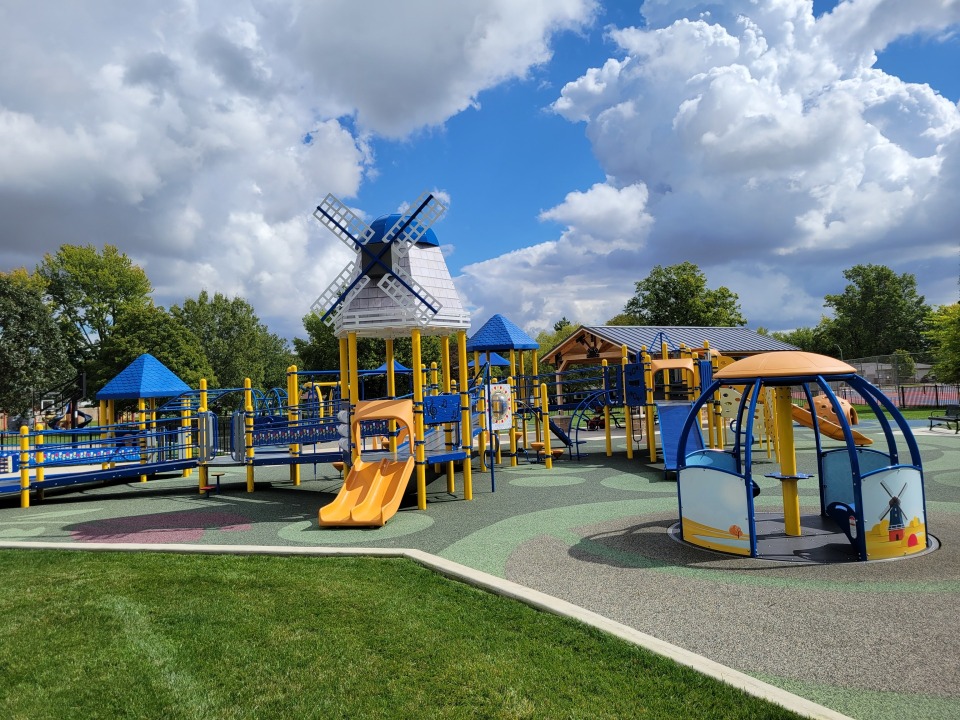 Kiwanis Park & Wonder Spelen Playground photo